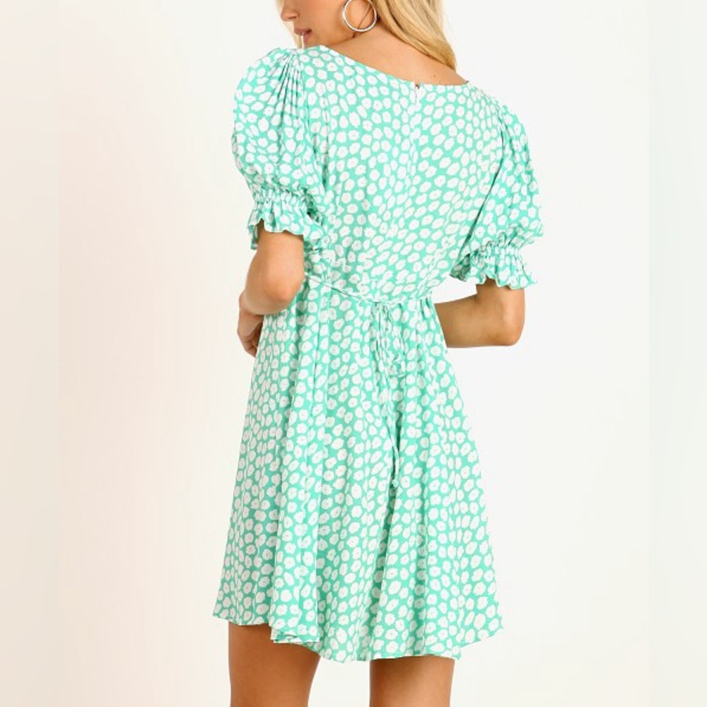 Faithfull the Brand La Barben Mini Dress Cora Floral green Sz M  babydoll rayon - Picture 2 of 13